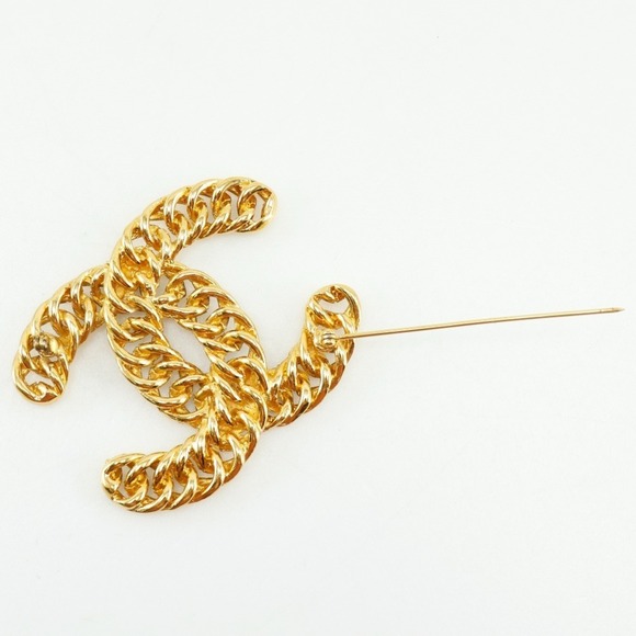 Chanel CC Gold Tone Golden Logo Lion Metal Classic Brooch  CHANEL Authentic Gold Logo Brooch
